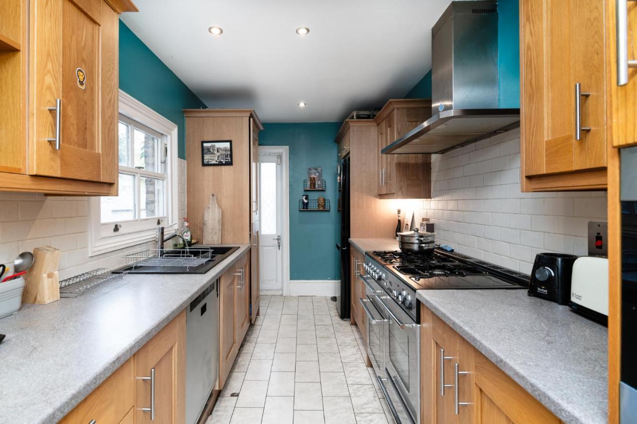 Double Room W/Projector & Garden Hot Tub Londres Exterior foto