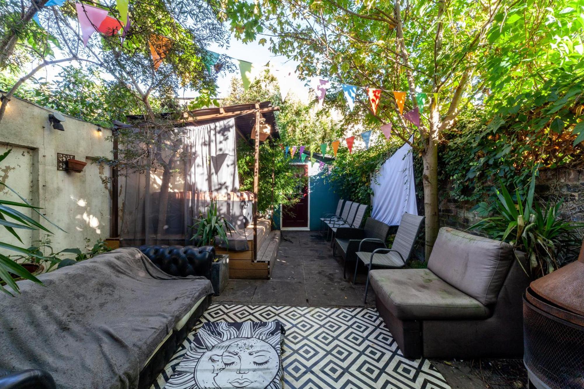 Double Room W/Projector & Garden Hot Tub Londres Exterior foto